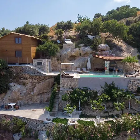 Villa Faragi Sophie *